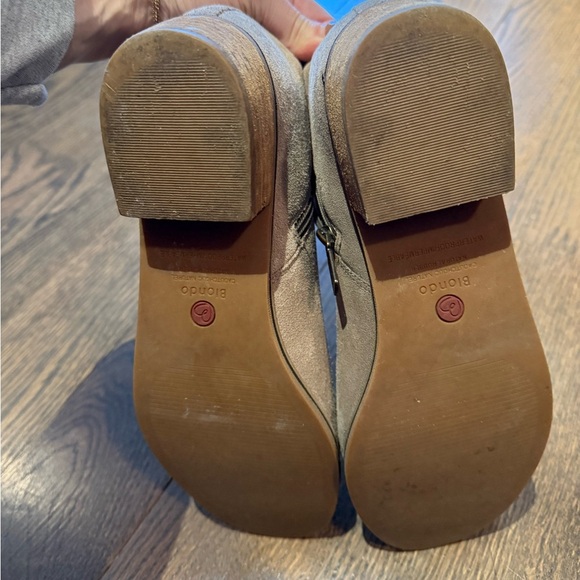 Blondo Waterproof Booties Sand Size 9 - Picture 7 of 7